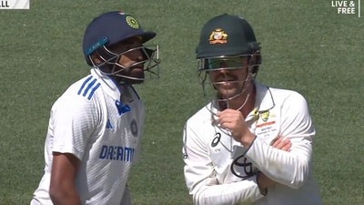 Mohammed Siraj talks to Travis Head during Day 3 (X) Mohammed Siraj talks to Travis Head during Day 3 (X)