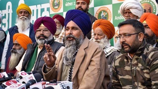 Punjab farmer leader Sarwan Singh Pander said that a group of 101 farmers will march towards Delhi on Sunday noon. (HT Photo)