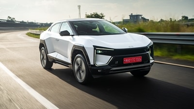 The Mahindra BE 6 is a fun-to-drive electric car with sprint time of 0-100 kmph in just 6.7 seconds and a top speed of 200 kmph. There is 288 bhp of power and 380 Nm of torque on offer promising an exciting drive. The Mahindra BE 6 is a fun-to-drive electric car with sprint time of 0-100 kmph in just 6.7 seconds and a top speed of 200 kmph. There is 288 bhp of power and 380 Nm of torque on offer promising an exciting drive.