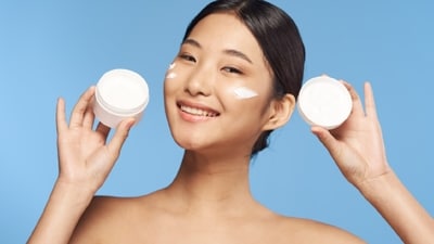Include the right moisturiser in your skincare routine for optimal hydration. (Adobe Stock.) Include the right moisturiser in your skincare routine for optimal hydration. (Adobe Stock.)