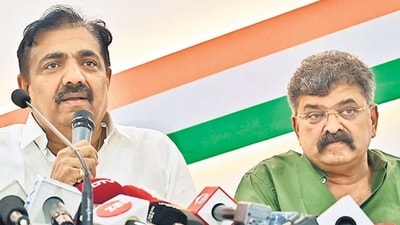 NCP (SP) state president Jayant Patil (L) addressed the media along with MLA Jitendra Awhad (R). (Anshuman Poyrekar/ Hindustan Times)