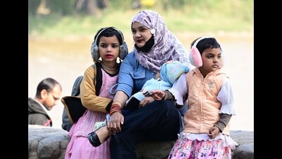 On Monday, the maximum temperature in Chandigarh dropped slightly to 21.6°C from 22°C, marking a three-degree deviation from normal. However, the minimum temperature increased slightly from 7.7°C to 8.4°C, but still two degrees below the normal range. (Keshav Singh/HT) On Monday, the maximum temperature in Chandigarh dropped slightly to 21.6°C from 22°C, marking a three-degree deviation from normal. However, the minimum temperature increased slightly from 7.7°C to 8.4°C, but still two degrees below the normal range. (Keshav Singh/HT)