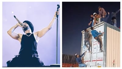 Diljit Dosanjh's Indori fans climbed on the roof of a truck to watch his show. Diljit Dosanjh's Indori fans climbed on the roof of a truck to watch his show.