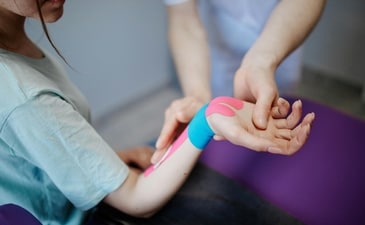 The chill in the weather can trigger joint pain and inflammation, leading to loss of mobility and swelling. (Pexels) The chill in the weather can trigger joint pain and inflammation, leading to loss of mobility and swelling. (Pexels)