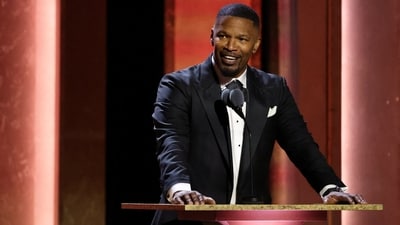 Jamie Foxx emphasized the importance of his sister's quick action, and after recovery, he joyfully returned to the stage, expressing gratitude to fans and family. REUTERS/Mario Anzuoni (REUTERS)