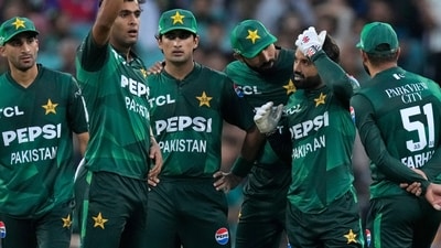 Pakistan's captain Mohammad Rizwan touches his forehead after getting hurt. (AP Photo/Rick Rycroft) (AP)