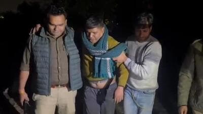 Based on the complaint, police traced the factory that was being operated in Block G of Sector 63. When the team raided the factory, it was found that two people were busy packing the powder in empty boxes. (HT Photo) Based on the complaint, police traced the factory that was being operated in Block G of Sector 63. When the team raided the factory, it was found that two people were busy packing the powder in empty boxes. (HT Photo)