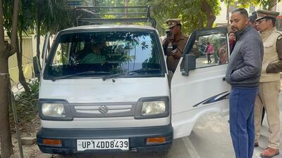 Schools were asked to contact parents and arrange for transportation after the illegal vehicles were seized. (Sakib Ali/HT Photo) Schools were asked to contact parents and arrange for transportation after the illegal vehicles were seized. (Sakib Ali/HT Photo)