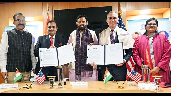 Haryana chief minister Nayab Singh Saini witnesses the signing of memorandum of understanding between USTDA and state government at Haryana Bhawan in New Delhi on Tuesday. (HT Photo)