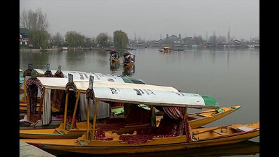 Shikaras on Dal Lake in Srinagar on Wednesday. Srinagar recorded -3 degree Celsius. (ANI)