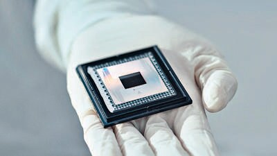 Willow is packed with logical qubits consisting of 105 physical qubits. (AFP/Google) Willow is packed with logical qubits consisting of 105 physical qubits. (AFP/Google)