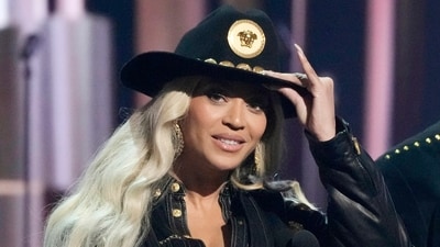 Beyonce is devastated by allegations against Jay-Z, relies on Michelle Williams for emotional support during this crisis.
(AP Photo/Chris Pizzello) (Chris Pizzello/Invision/AP) Beyonce is devastated by allegations against Jay-Z, relies on Michelle Williams for emotional support during this crisis.
(AP Photo/Chris Pizzello) (Chris Pizzello/Invision/AP)
