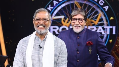 Nana Patekar with Amitabh Bachchan on Kaun Banega Crorepati 16.
