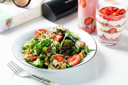 Strawberry walnut salad Strawberry walnut salad