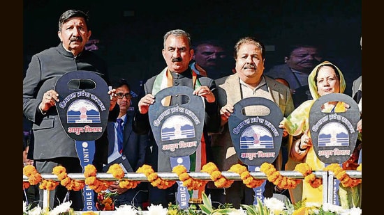 (From left) Deputy CM Mukesh Agnihotri, CM Sukhvinder Singh Sukhu, Congress state incharge Rajiv Shukla and HPCC chief Pratibha Singh during an event in Bilaspur on Wednesday. (HT Photo)