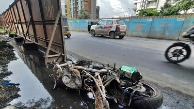 Citizens can directly send their complaints about the conditions of roads and drains in their area. (Praful Gangurde / HT Photo) Citizens can directly send their complaints about the conditions of roads and drains in their area. (Praful Gangurde / HT Photo)