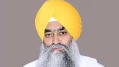 Akal Takht jathedar Giani Raghbir Singh said it is shameful for a democratic government to leave food producers with no choice but to give up food to get their rights fulfilled. (HT Photo)