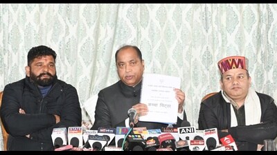 Leader of Opposition Jai Ram Thakur while addressing the media on Thursday. (Deepak Sansta/HT)