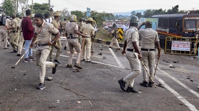Police in action against protestors who tried to barge into Suvarna Vikasa Soudha during their protest demanding quota for the Panchamasali Lingayat community, in Belagavi, Tuesday. (PTI) (HT_PRINT) Police in action against protestors who tried to barge into Suvarna Vikasa Soudha during their protest demanding quota for the Panchamasali Lingayat community, in Belagavi, Tuesday. (PTI) (HT_PRINT)