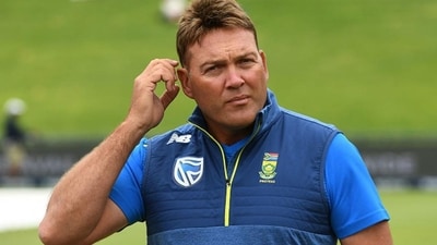 Jacques Kallis looks on. (Getty Images) Jacques Kallis looks on. (Getty Images)