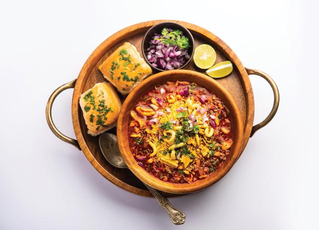 The chef loves green-pea misal from a place near Mulund police station. (ADOBE STOCK) The chef loves green-pea misal from a place near Mulund police station. (ADOBE STOCK)