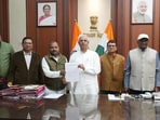 Bihar Governor with the Patna University VC, and employee representatives after holding talks late Thursday evening. Bihar Governor with the Patna University VC, and employee representatives after holding talks late Thursday evening.