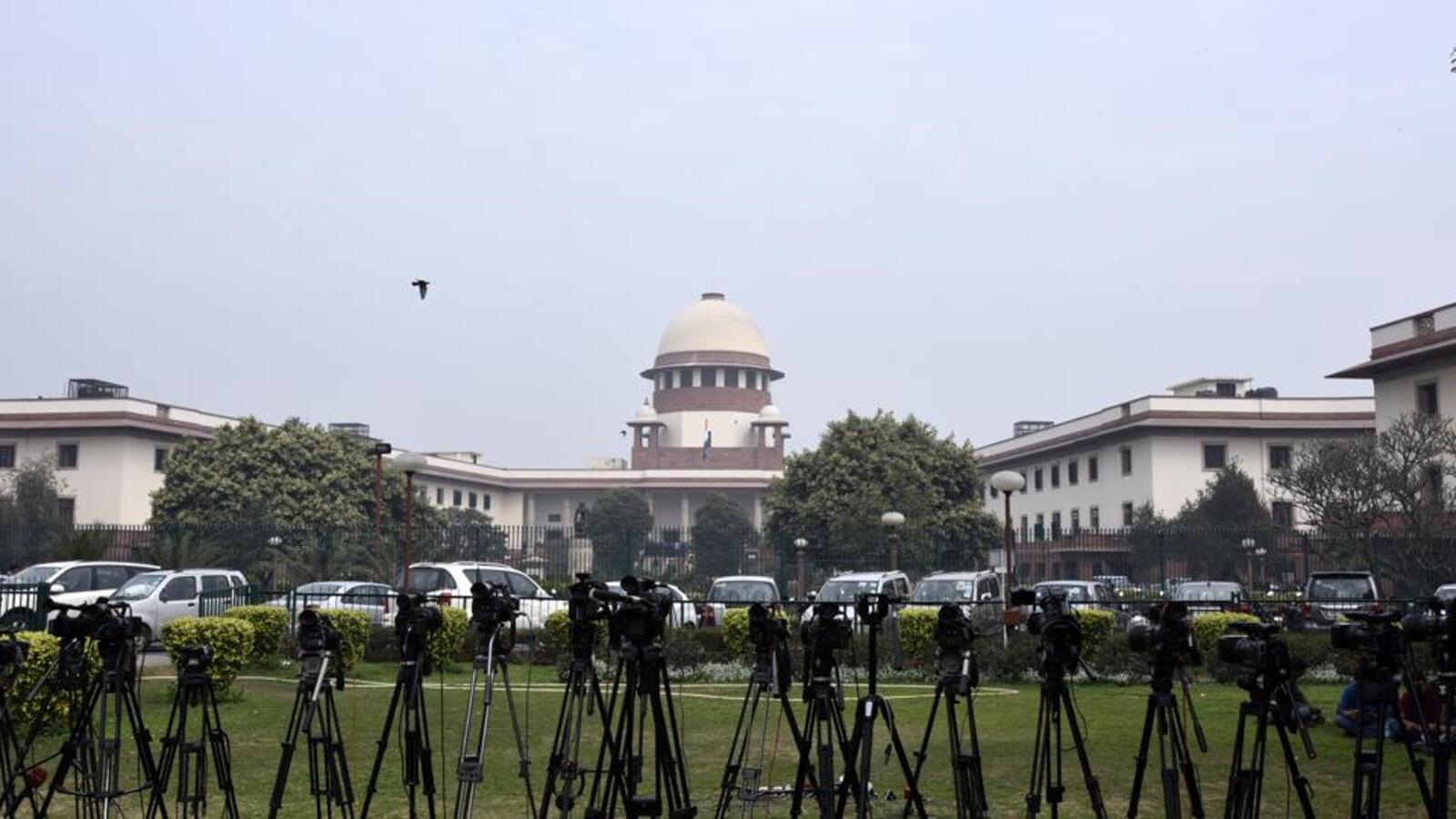Supreme Court refuses ‘special treatment’ to CCI in probe against Amazon, Flipkart | Latest News India Supreme Court refuses ‘special treatment’ to CCI in probe against Amazon, Flipkart | Latest News India