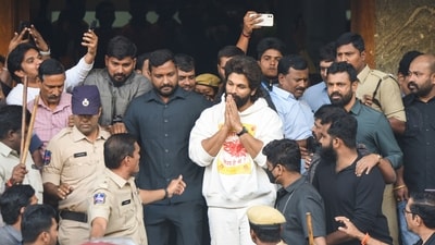 Telugu actor Allu Arjun leaves from Gandhi Hospital after a medical check-up following his arrest, in Hyderabad, Friday, Dec. 13, 2024. (PTI) Telugu actor Allu Arjun leaves from Gandhi Hospital after a medical check-up following his arrest, in Hyderabad, Friday, Dec. 13, 2024. (PTI)