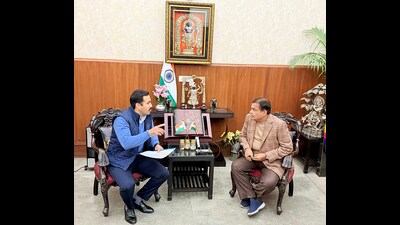 Himachal Pradesh PWD minister Vikramaditya Singh calls on Union minister of roads, transport and highways Nitin Gadkari in New Delhi on Friday. (ANI)