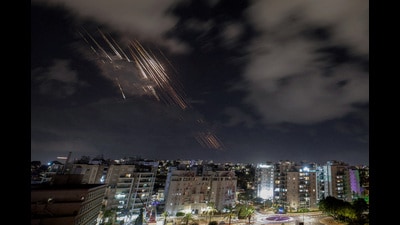 Israel's Iron Dome anti-missile system intercepts rockets after Iran fired a salvo of ballistic missiles, as seen from Ashkelon, Israel, October 1, 2024 REUTERS/Amir Cohen (REUTERS) Israel's Iron Dome anti-missile system intercepts rockets after Iran fired a salvo of ballistic missiles, as seen from Ashkelon, Israel, October 1, 2024 REUTERS/Amir Cohen (REUTERS)