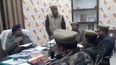 A four-member team of Bengaluru Police, including one woman police personnel, reached Kotwali, Jaunpur on Thursday. (X/ANI) A four-member team of Bengaluru Police, including one woman police personnel, reached Kotwali, Jaunpur on Thursday. (X/ANI)