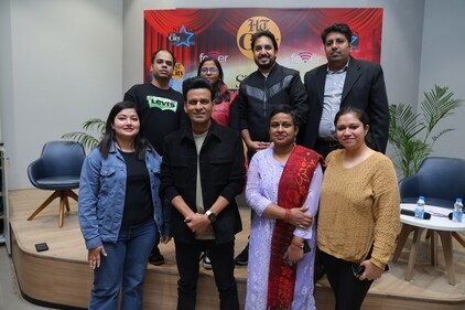 Manoj Bajpayee poses with the winners of the HT City Stars In The City contest.