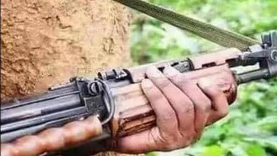 Chhattisgarh'ın Bijapur kentinde güvenlik güçleriyle çıkan silahlı çatışmada 2 Maoist öldürüldü: Polis