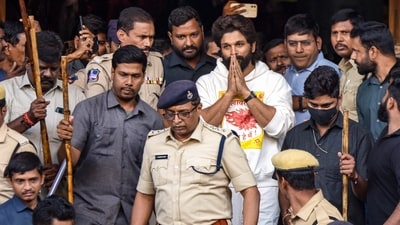 Actor Allu Arjun leaves the state-run Gandhi Hospital after a medical check-up in Hyderabad Friday, Dec. 13, 2024. (PTI Photo) (PTI) Actor Allu Arjun leaves the state-run Gandhi Hospital after a medical check-up in Hyderabad Friday, Dec. 13, 2024. (PTI Photo) (PTI)