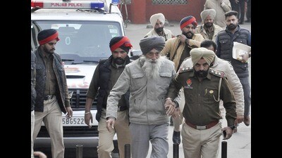 Former militant Narain Singh Chaura being produced by Punjab Police in the local court in Amritsar on Saturday. (Sameer Sehgal/HT)