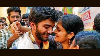 Indian chess grandmaster and reigning world chess champion Dommaraju Gukesh meeting his mother and relatives in Chennai. (PTI) Indian chess grandmaster and reigning world chess champion Dommaraju Gukesh meeting his mother and relatives in Chennai. (PTI)