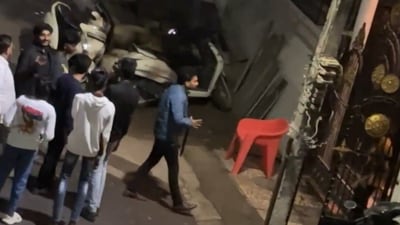 The violence continued on December 12, when the building owner and her associates allegedly brought weapons. (X/@hrytweeps) The violence continued on December 12, when the building owner and her associates allegedly brought weapons. (X/@hrytweeps)