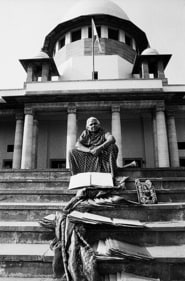 Satya Rani Chadha who became the face of the anti-dowry movement after her pregnant daughter was killed sitting on the steps of the Supreme Court of India (Shebha Chhachhi via FeministsIndia) Satya Rani Chadha who became the face of the anti-dowry movement after her pregnant daughter was killed sitting on the steps of the Supreme Court of India (Shebha Chhachhi via FeministsIndia)
