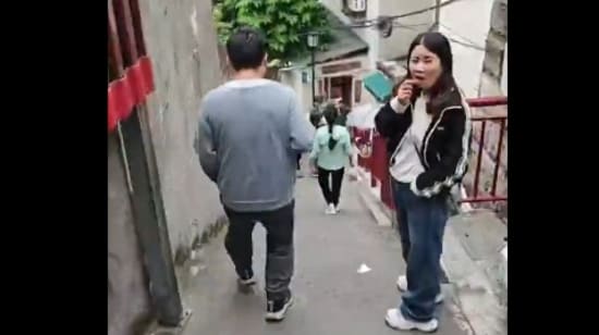 In China, a man shared a timelapse of his complex commute in Chongqing, sparking debates online about the city's unique, layered urban layout. (X/@PicturesFoIder)