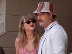Taylor Swift (L) and Travis Kelce (R) at the men's final match between Italy's Jannik Sinner and USA's Taylor Fritz on day fourteen of the US Open tennis tournament at the USTA Billie Jean King National Tennis Center in New York City, on September 8, 2024. (Photo by TIMOTHY A. CLARY / AFP) Taylor Swift (L) and Travis Kelce (R) at the men's final match between Italy's Jannik Sinner and USA's Taylor Fritz on day fourteen of the US Open tennis tournament at the USTA Billie Jean King National Tennis Center in New York City, on September 8, 2024. (Photo by TIMOTHY A. CLARY / AFP)