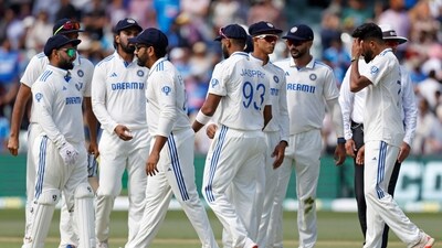 Indian players leave the field (AP) Indian players leave the field (AP)