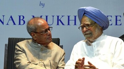 Former president Pranab Mukherjee (left) with former prime minister Manmohan Singh. (PTI file) Former president Pranab Mukherjee (left) with former prime minister Manmohan Singh. (PTI file)