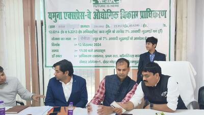The authority said that they have already allotted 481 plots to farmers in Niloni Shahpur and 300 plots to farmers in Ronija village area, where the authority had earlier acquired the land for the development of the roads and industrial sectors. (HT Photo)