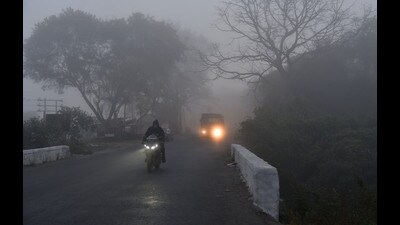 While Shivajinagar recorded the lowest minimum temperature at 9 degrees Celsius, Pashan recorded a minimum temperature of 9.3 degrees Celsius. (HT PHOTO) While Shivajinagar recorded the lowest minimum temperature at 9 degrees Celsius, Pashan recorded a minimum temperature of 9.3 degrees Celsius. (HT PHOTO)