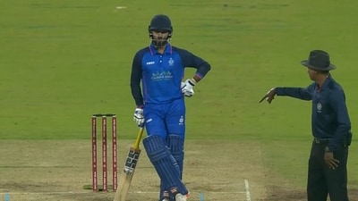 Rajat Patidar protests after the field umpire's decision to call the delivery a wide was overturned (X) Rajat Patidar protests after the field umpire's decision to call the delivery a wide was overturned (X)