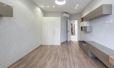 3 door wardrobes for bedrooms (Pexels.com) 3 door wardrobes for bedrooms (Pexels.com)