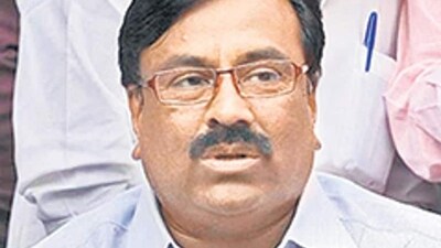 Sudhir Mungantiwar was among those dropped. (Anshuman Poyrekar/HT photo) Sudhir Mungantiwar was among those dropped. (Anshuman Poyrekar/HT photo)