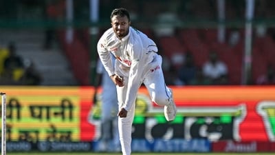 Shakib Al Hasan suspended from bowling in all competitions. (Photo by Money SHARMA / AFP) (AFP) Shakib Al Hasan suspended from bowling in all competitions. (Photo by Money SHARMA / AFP) (AFP)