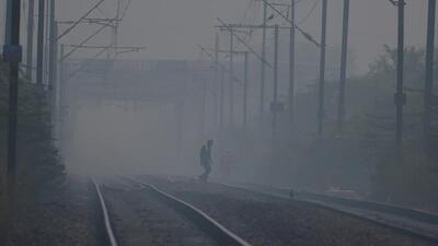 Delhi reported shallow fog on Monday, with the lowest visibility recorded at 800 metres. (RAJ K RAJ /HT PHOTO) Delhi reported shallow fog on Monday, with the lowest visibility recorded at 800 metres. (RAJ K RAJ /HT PHOTO)