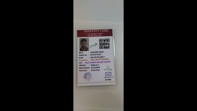 Over 300 unauthorised vendors have been caught selling food and other items at Pune railway station and in running trains in the past one year. (HT PHOTO) Over 300 unauthorised vendors have been caught selling food and other items at Pune railway station and in running trains in the past one year. (HT PHOTO)